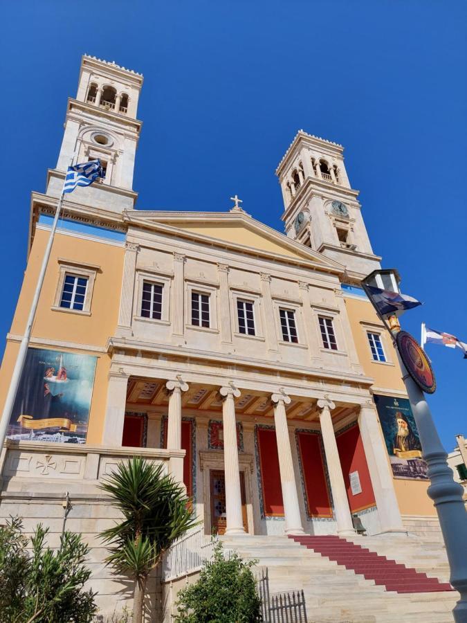 Artemis Ermoupoli Centre Appartement Pour Petit Budget Backpackers Luaran gambar