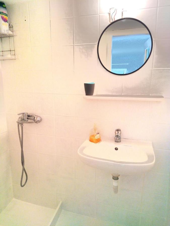 Artemis Ermoupoli Centre Appartement Pour Petit Budget Backpackers Luaran gambar