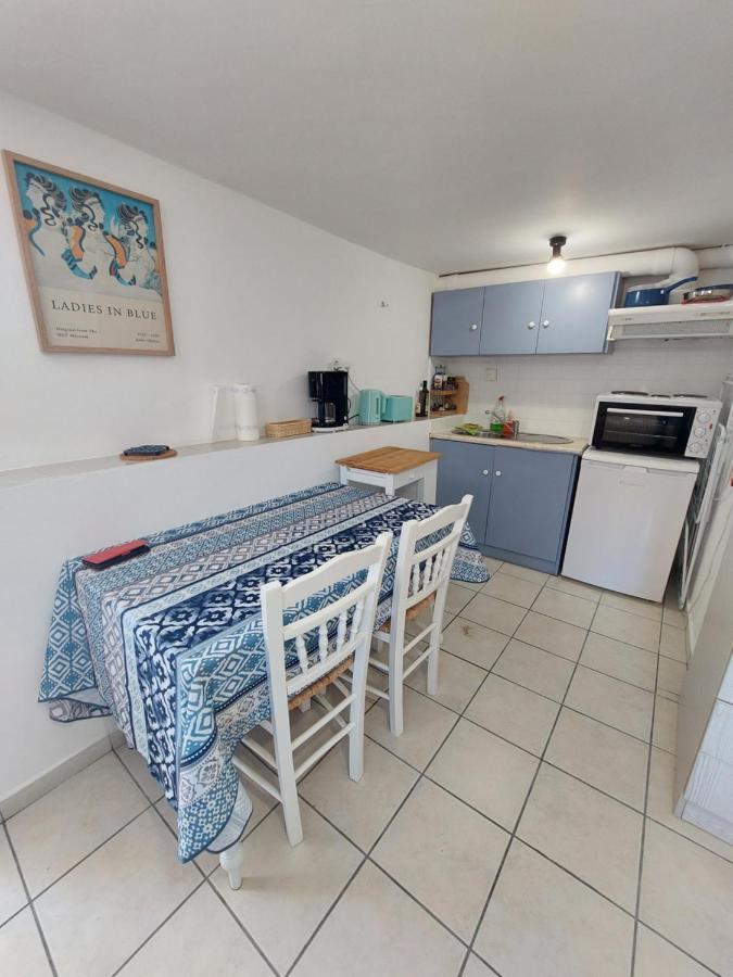 Artemis Ermoupoli Centre Appartement Pour Petit Budget Backpackers Luaran gambar